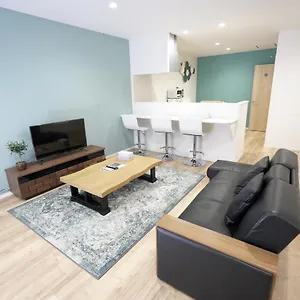 Oasis Naniwa Apartment